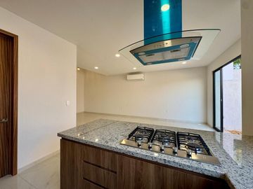 Casa en VENTA en LOMAS DEL DORADO