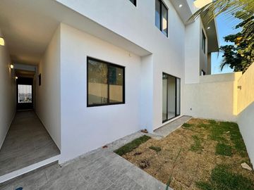Casa en VENTA en LOMAS DEL DORADO