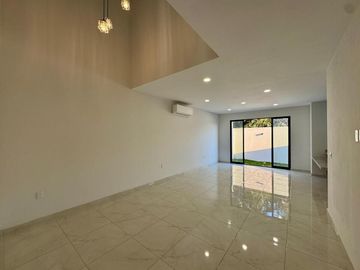 Casa en VENTA en LOMAS DEL DORADO