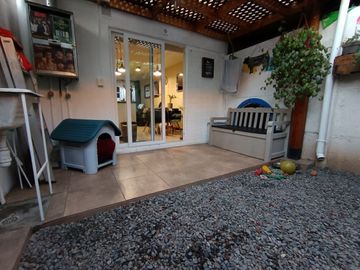CASA EN BARRIO CONSOLIDADO Y SEGURO