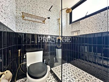 Jomtien Garden Villa – 4 bed 5 bath in Jomtien PP11072