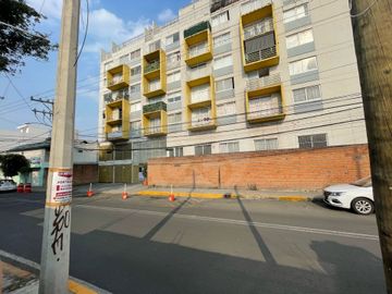 Edificio  Departamento en venta en San Juan Tlihuaca