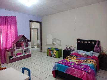 Casa sola en venta en Lomas de Lourdes, Saltillo, Coahuila