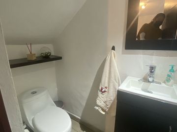 Venta casa remodelada. Villas del Sur.