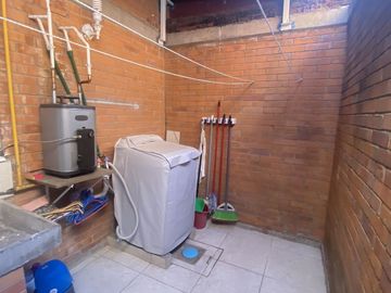Venta casa remodelada. Villas del Sur.