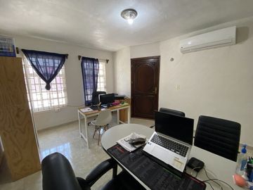 CASA EN VENTA EN HEROES DE NACOZARI, CIUDAD DEL CARMEN, CAMPECHE