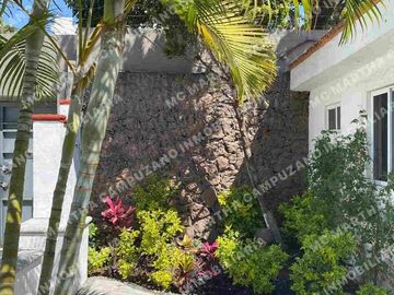 Súper Casa en calle cerrada  en Venta