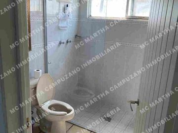 Súper Casa en calle cerrada  en Venta