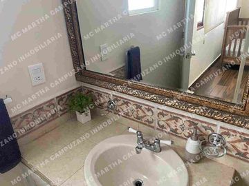 Súper Casa en calle cerrada  en Venta