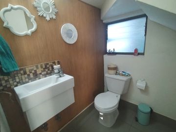 EN VENTA  HERMOSA CASA  MEDITERRANEA