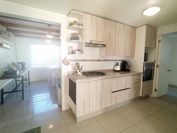EN VENTA  HERMOSA CASA  MEDITERRANEA