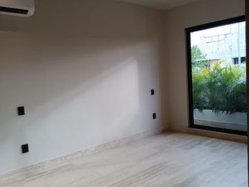 Venta Residencia de Lujo Casa Ladera en Vía Cumbres, Cancún