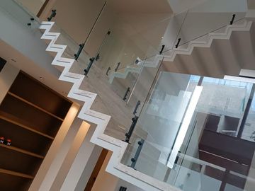 Venta Residencia de Lujo Casa Ladera en Vía Cumbres, Cancún