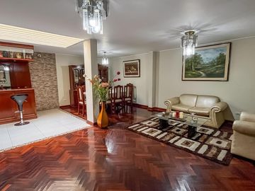 Casa en Santiago de Surco | VENTA