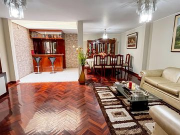 Casa en Santiago de Surco | VENTA