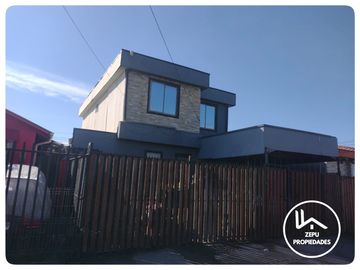 SE VENCE CASA EN SECTOR LA PEÑA 3 LA COSTANERA