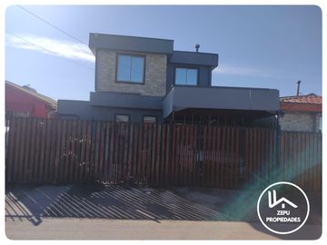 SE VENCE CASA EN SECTOR LA PEÑA 3 LA COSTANERA