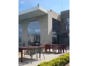 CASA HERMOSA EN PREVENTA EN PUERTA DE HIERRO