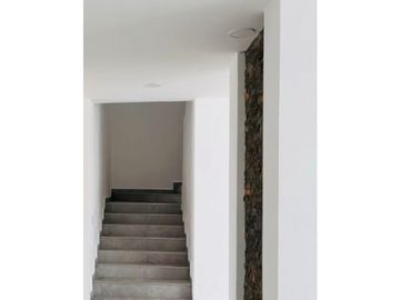 CASA HERMOSA EN PREVENTA EN PUERTA DE HIERRO
