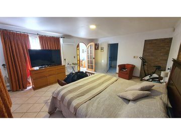 Venta Parcela de Agrado 3D 4B 2E en Los Villares Calle Larga