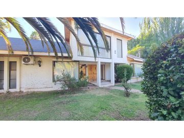 Venta Parcela de Agrado 3D 4B 2E en Los Villares Calle Larga
