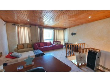Venta Parcela de Agrado 3D 4B 2E en Los Villares Calle Larga