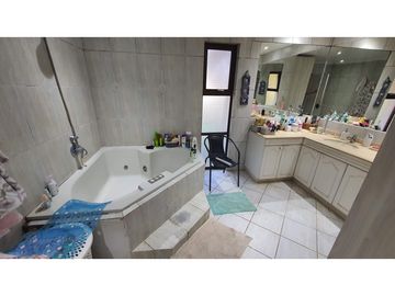 Venta Parcela de Agrado 3D 4B 2E en Los Villares Calle Larga