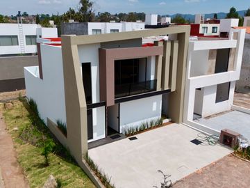 Casa en Venta 6º Retorno de Olivos 200 Fraccionamiento El Olivar Altozano,