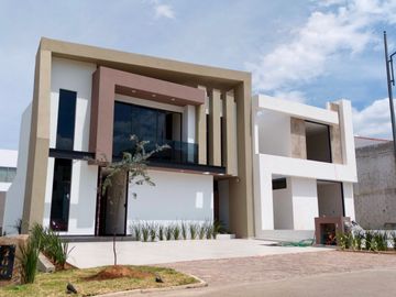 Casa en Venta 6º Retorno de Olivos 200 Fraccionamiento El Olivar Altozano,