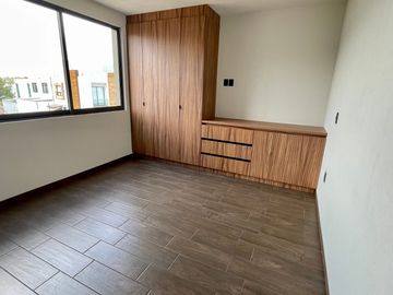 Casa en Venta 6º Retorno de Olivos 200 Fraccionamiento El Olivar Altozano,
