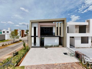 Casa en Venta 6º Retorno de Olivos 200 Fraccionamiento El Olivar Altozano,