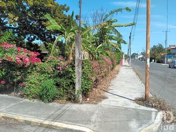 Se vende como Terreno Casa en esquina, La Antigua, Veracruz