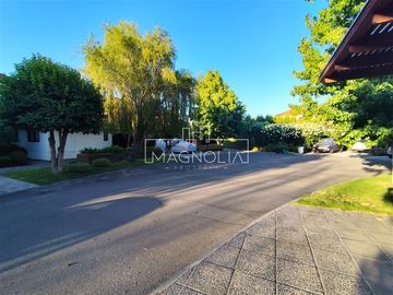 Casa en Venta en Cercano a Tottus Chamisero