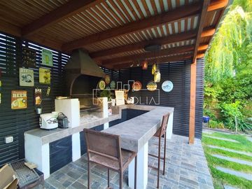 Casa en Venta en Cercano a Tottus Chamisero