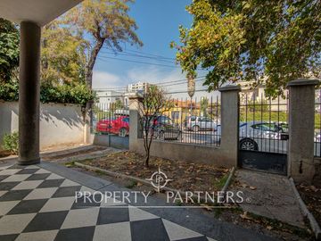 Amplia casa Habitacional / Comercial, cercana a Barrio Italia
