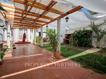 Amplia casa Habitacional / Comercial, cercana a Barrio Italia