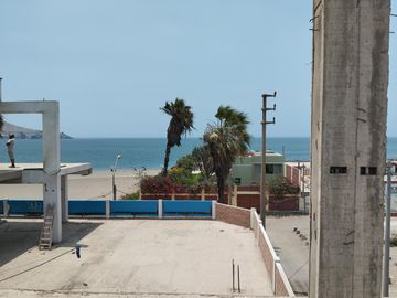 VENTA CASA FRENTE A PLAYA LAS CONCHITAS BALNEARIO DE ANCON