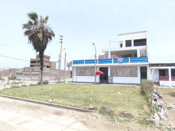 VENTA CASA FRENTE A PLAYA LAS CONCHITAS BALNEARIO DE ANCON