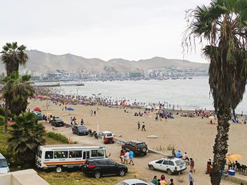 VENTA CASA FRENTE A PLAYA LAS CONCHITAS BALNEARIO DE ANCON