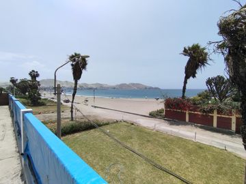 VENTA CASA FRENTE A PLAYA LAS CONCHITAS BALNEARIO DE ANCON