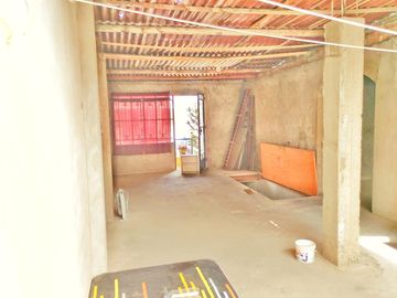 VENTA CASA 2 PISOS 150 M2 TUPAC AMARU SAN JUAN DE LURIGANCHO
