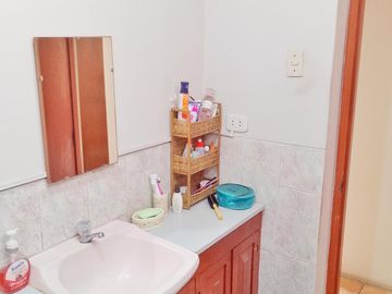 VENTA CASA 2 PISOS 150 M2 TUPAC AMARU SAN JUAN DE LURIGANCHO