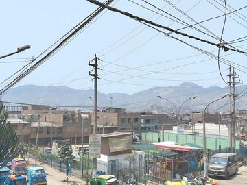 VENTA CASA 2 PISOS 150 M2 TUPAC AMARU SAN JUAN DE LURIGANCHO