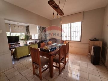 CASA AMPLIA AVDA BRASIL 4D 4B PISCINA