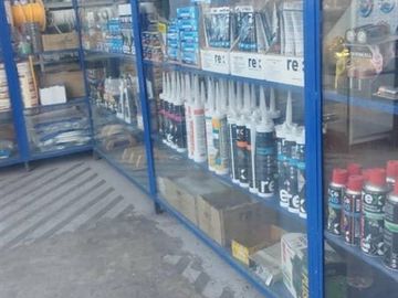 Local Comercial en Venta en Derecho de llaves : PACK DE INVERSIÓN - Ferretería más Exitosa Franquicia de Comida Rápida. Estación Central..