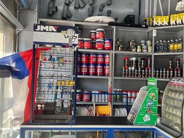 Local Comercial en Venta en Derecho de llaves : PACK DE INVERSIÓN - Ferretería más Exitosa Franquicia de Comida Rápida. Estación Central..