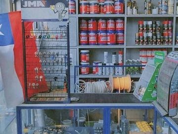 Local Comercial en Venta en Derecho de llaves : PACK DE INVERSIÓN - Ferretería más Exitosa Franquicia de Comida Rápida. Estación Central..