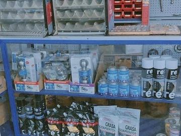 Local Comercial en Venta en Derecho de llaves : PACK DE INVERSIÓN - Ferretería más Exitosa Franquicia de Comida Rápida. Estación Central..