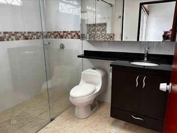 VENTA de CASA COMERCIAL en BOGOTA