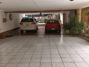 EXCELENTE CASA EN VENTA POR DEBAJO DEL AVALUO EN COL. ARBIDE